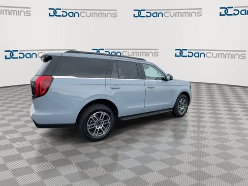 Used 2026 Ford Expedition Active image 8