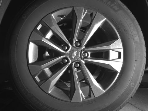 Used 2025 Chevrolet Equinox LT image 14