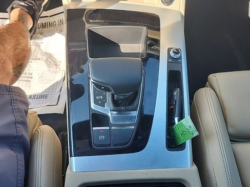 Used 2025 Audi Q5 2.0T Premium Plus image 35