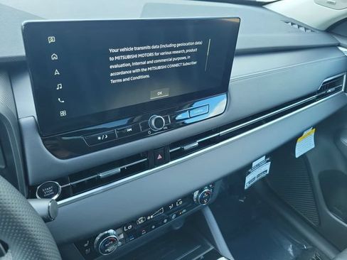 New 2026 Mitsubishi Outlander SEL FWD image 30