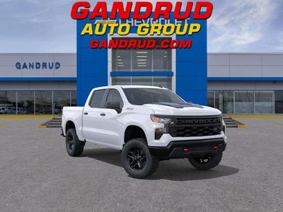 New 2026 Chevrolet Silverado 1500 Custom Trail Boss w/ LPO, Dark Essentials Package