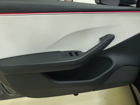 Used 2025 Tesla Model 3 Long Range RWD image 17
