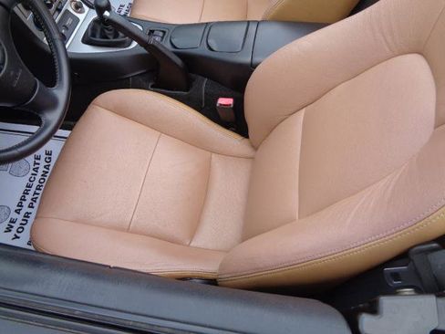 Used 2004 MAZDA MX-5 Miata LS w/ Convenience Pkg image 18