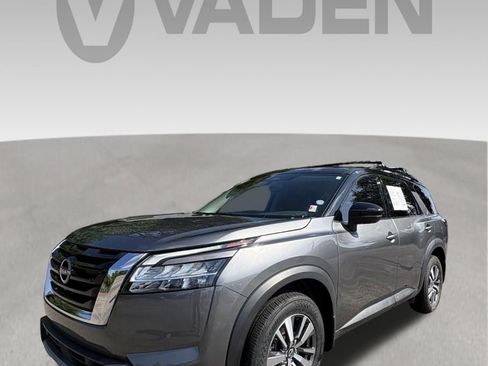 Used 2024 Nissan Pathfinder SL AWD/4WD image 1