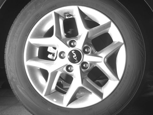 Used 2025 Kia Soul LX w/ LX Technology Package FWD image 18