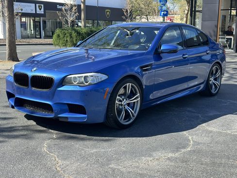 Used 2013 BMW M5 RWD image 3
