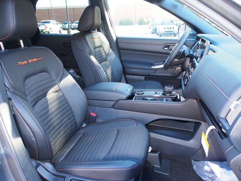 New 2025 Nissan Pathfinder Rock Creek image 11