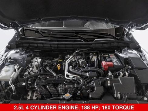 New 2025 Nissan Altima 2.5 SR FWD image 11