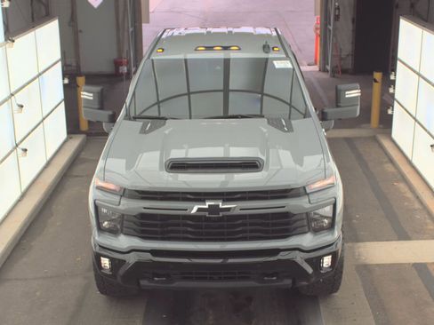 Certified 2025 Chevrolet Silverado 2500 Custom w/ Custom Value Package image 2