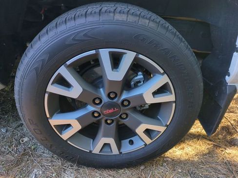 Used 2025 Toyota 4Runner TRD Sport Premium image 8