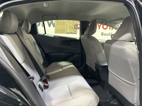 Used 2025 Toyota Prius LE AWD/4WD image 15