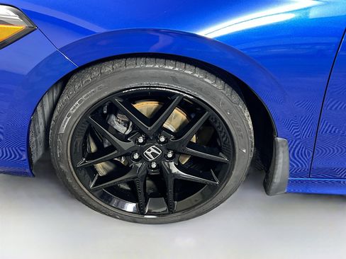Used 2023 Honda Civic Sport image 13