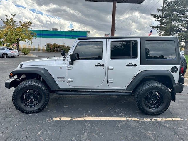 Used 2010 Jeep Wrangler Unlimited Sport AWD/4WD image 4