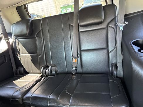 Used 2018 Chevrolet Tahoe 4WD image 14