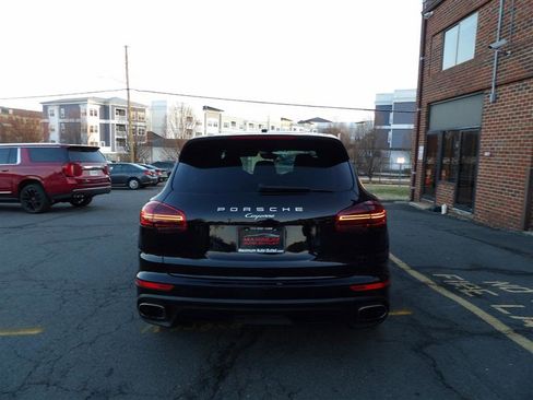 Used 2016 Porsche Cayenne image 8