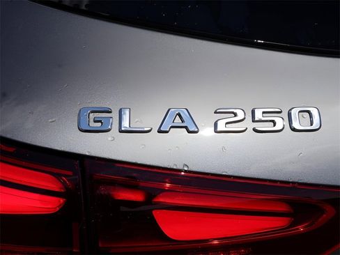 New 2026 Mercedes-Benz GLA 250 4MATIC image 8