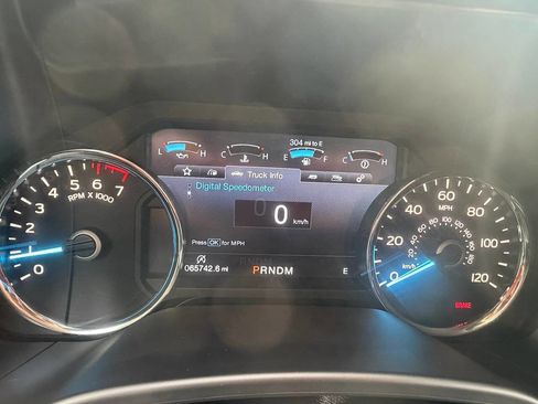 Used 2018 Ford F150 Lariat image 16