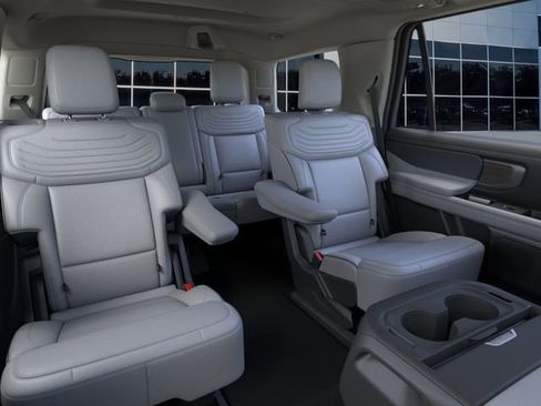 New 2025 Ford Expedition Platinum w/ Platinum Ultimate Package AWD/4WD image 14