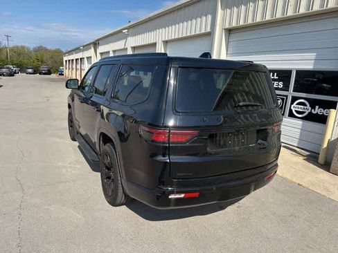 Used 2023 Jeep Wagoneer Series II image 18