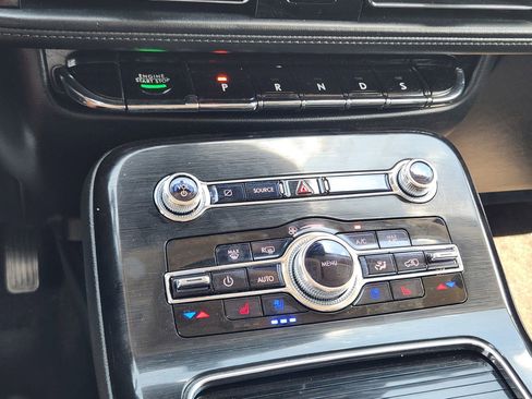 Used 2021 Lincoln Nautilus Reserve w/ Equipment Group 201A image 21