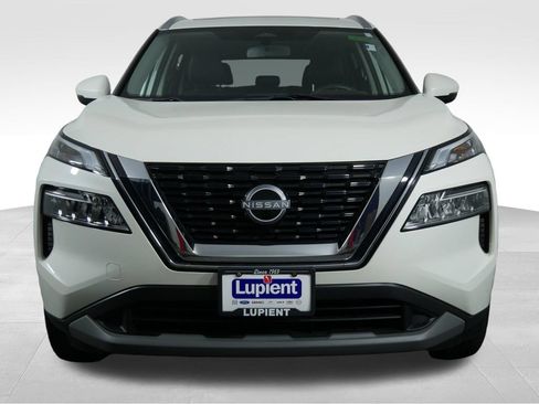 Used 2022 Nissan Rogue SV w/ SV Premium Package AWD/4WD image 3