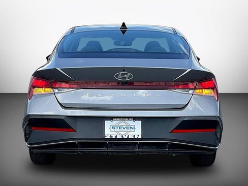 Certified 2024 Hyundai Elantra SEL FWD image 5