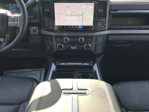 New 2026 Ford F350 Platinum w/ FX4 Off-Road Package image 47