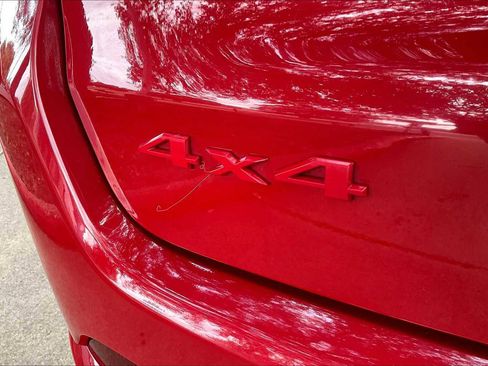 Used 2023 Jeep Compass Limited image 35