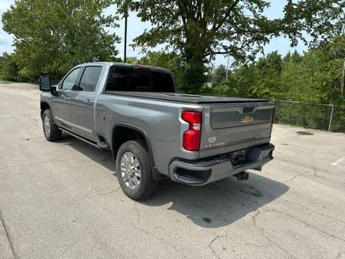 Used 2024 Chevrolet Silverado 2500 High Country w/ High Country Premium Package AWD/4WD image 17