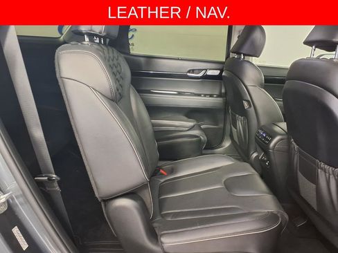 Used 2022 Hyundai Palisade Limited w/ Cargo Package image 11