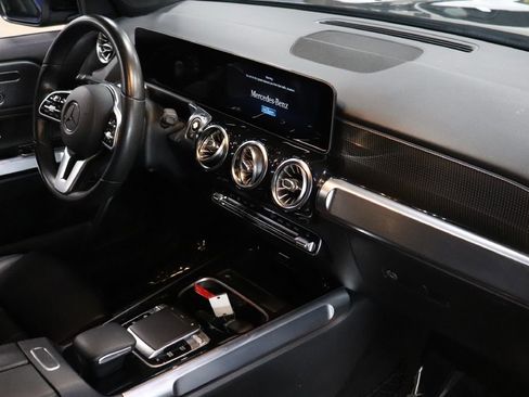 Used 2020 Mercedes-Benz GLB 250 image 24