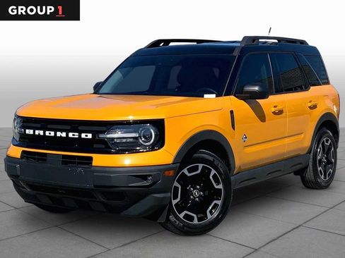 Certified 2022 Ford Bronco Sport Outer Banks w/ Tech Package AWD/4WD image 1