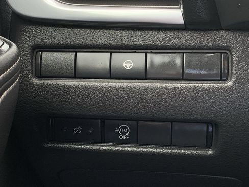 Used 2023 Nissan Rogue SV FWD image 16