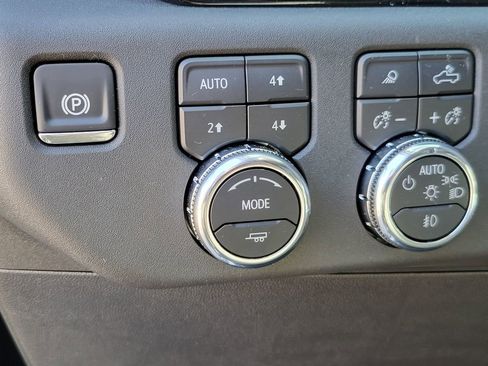 New 2025 GMC Sierra 2500 SLT w/ SLT Premium Package image 25