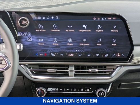 New 2026 Chevrolet Equinox EV LT image 33