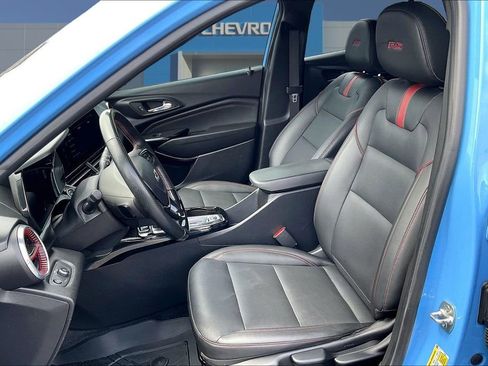 Used 2024 Chevrolet Trax RS w/ Driver Confidence Package FWD image 21