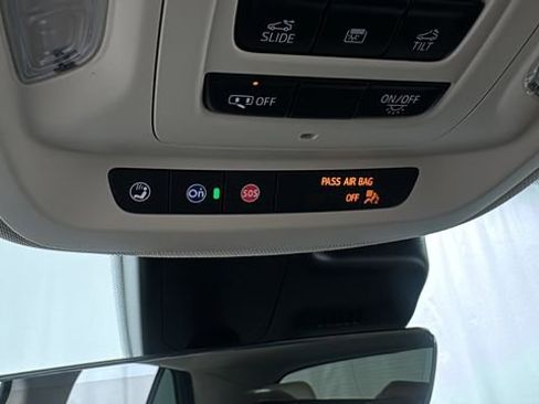 Used 2023 Buick Envision Avenir image 33