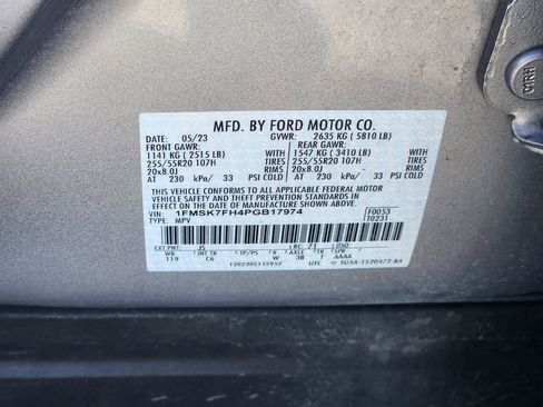 Used 2023 Ford Explorer Limited image 34