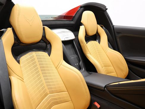Used 2023 Chevrolet Corvette Stingray Premium Conv w/ Z51 Performance Package RWD image 78
