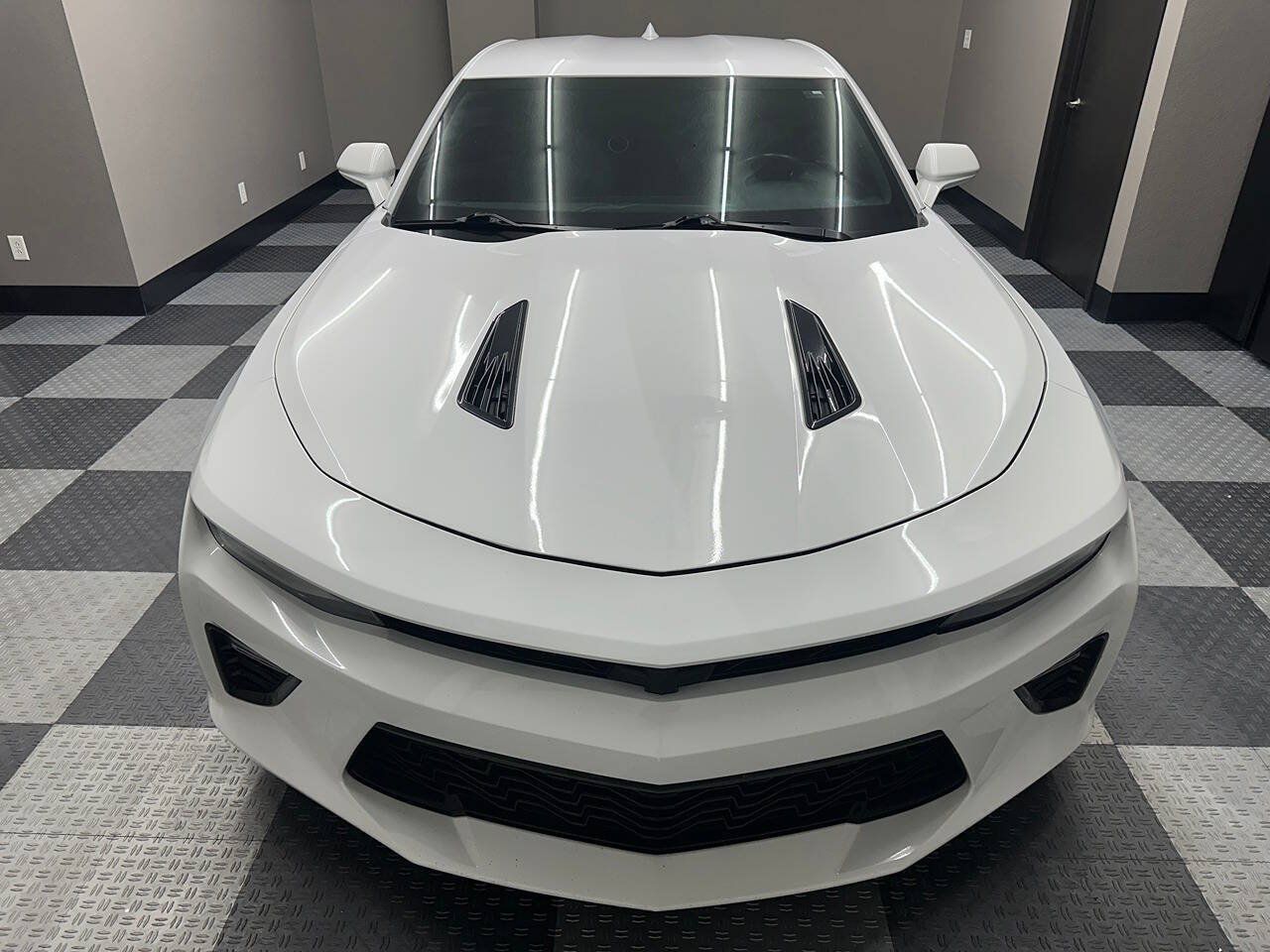 Used 2017 Chevrolet Camaro SS RWD image 7