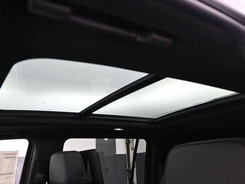 New 2025 GMC Yukon XL Denali w/ Denali Reserve Package image 21