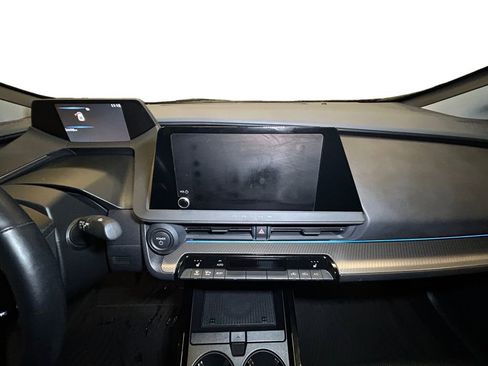 Used 2024 Toyota Prius XLE image 10