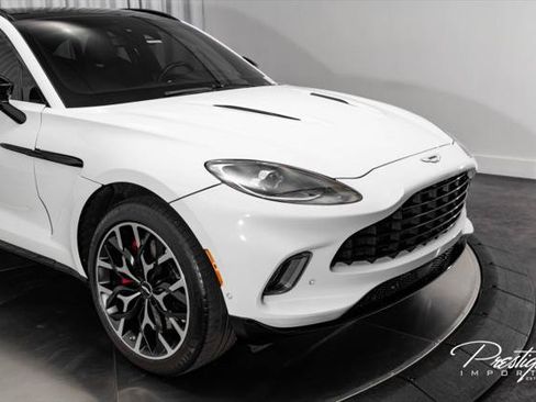 Used 2021 Aston Martin DBX AWD/4WD image 2