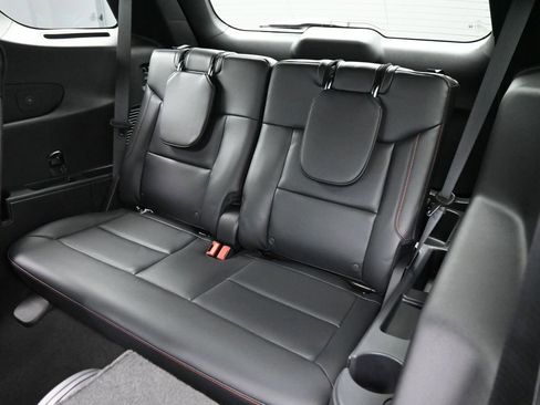 Used 2025 Ford Explorer ST image 22