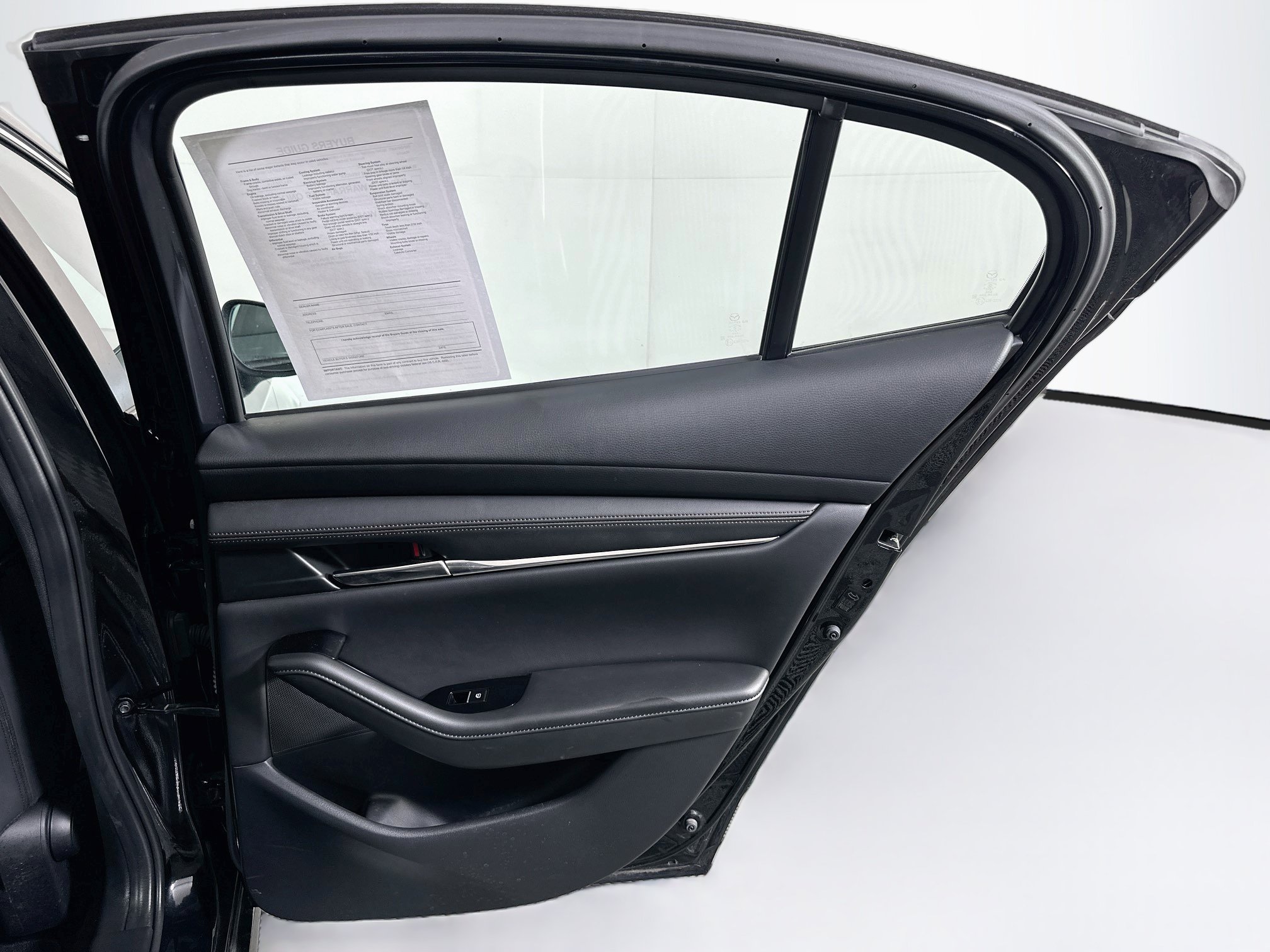Used 2025 MAZDA MAZDA3 s FWD image 31