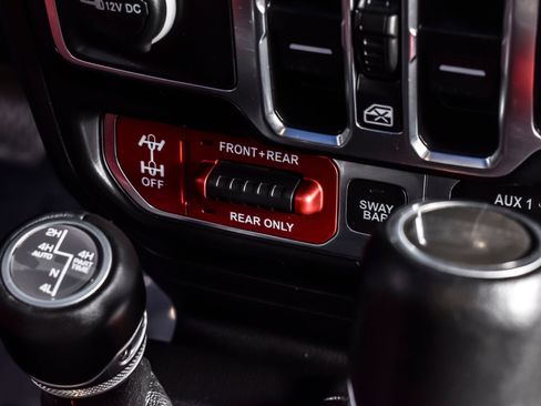 Used 2023 Jeep Wrangler Unlimited Rubicon 4xe AWD/4WD image 28