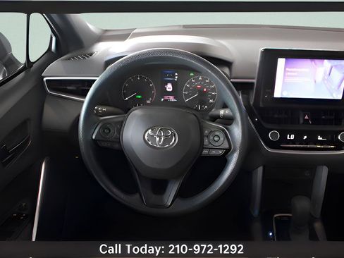 Used 2024 Toyota Corolla Cross AWD Hybrid image 20