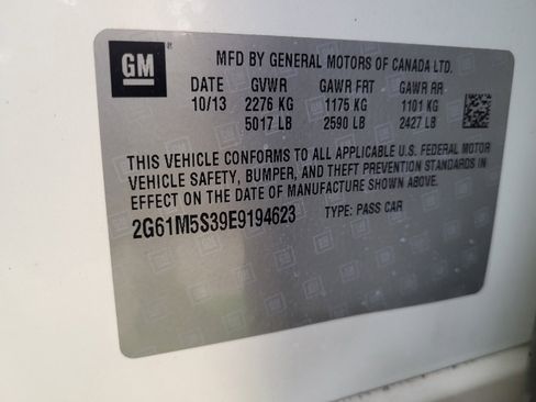 Used 2014 Cadillac XTS Luxury w/ Driver Awareness Package FWD image 33