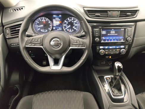 Used 2019 Nissan Rogue SV image 22