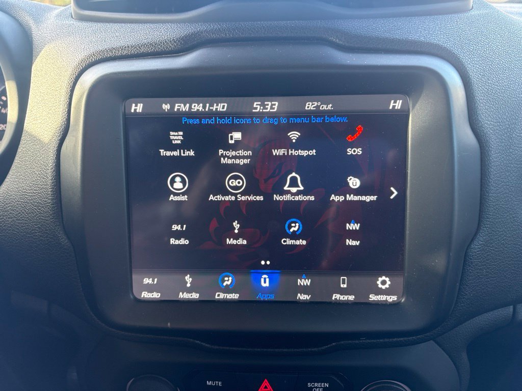 Used 2018 Jeep Renegade Altitude w/ UConnect 8.4 Nav Group AWD/4WD image 24